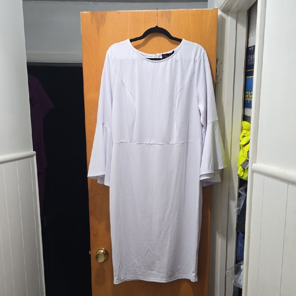 Chic White Long Sleeve Dress